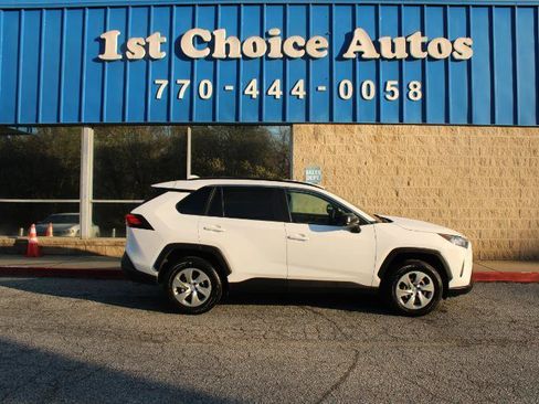 Used 2020 Toyota RAV4 LE FWD image 7
