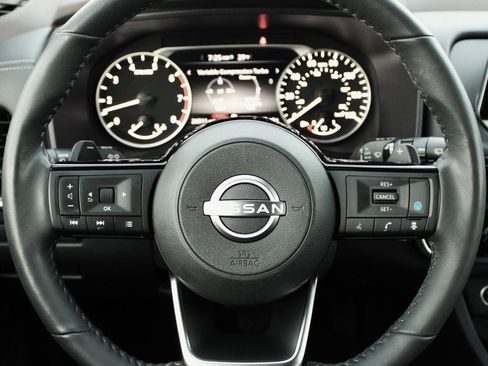 Used 2023 Nissan Rogue SV w/ SV Premium B Package image 28