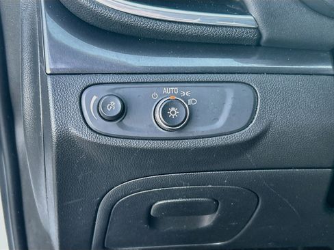 Used 2022 Buick Encore Preferred w/ Safety Package AWD/4WD image 10