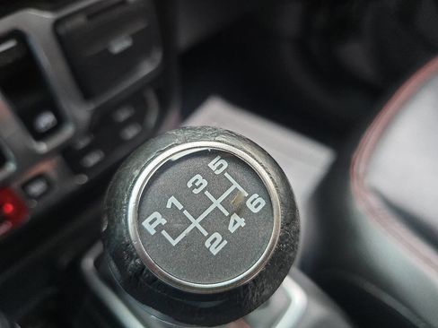 Used 2019 Jeep Wrangler Rubicon image 14