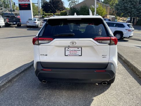 Certified 2024 Toyota RAV4 XLE AWD/4WD image 5