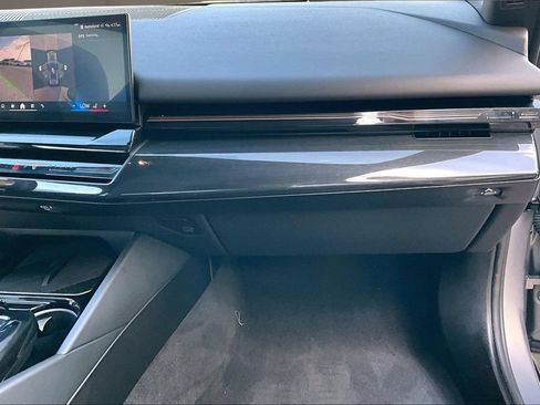 Used 2024 BMW 530i xDrive w/ Premium Package AWD/4WD image 17