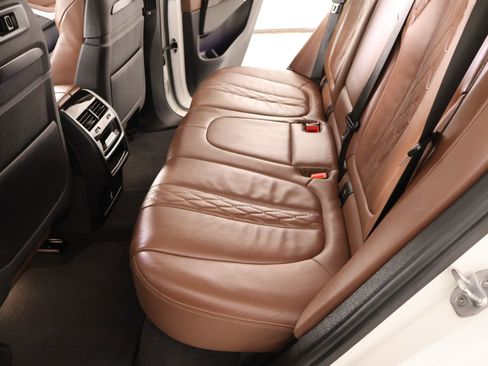 Used 2019 BMW X5 xDrive50i w/ M Sport Package image 13