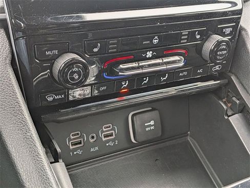 Certified 2024 Jeep Grand Cherokee L Laredo image 21