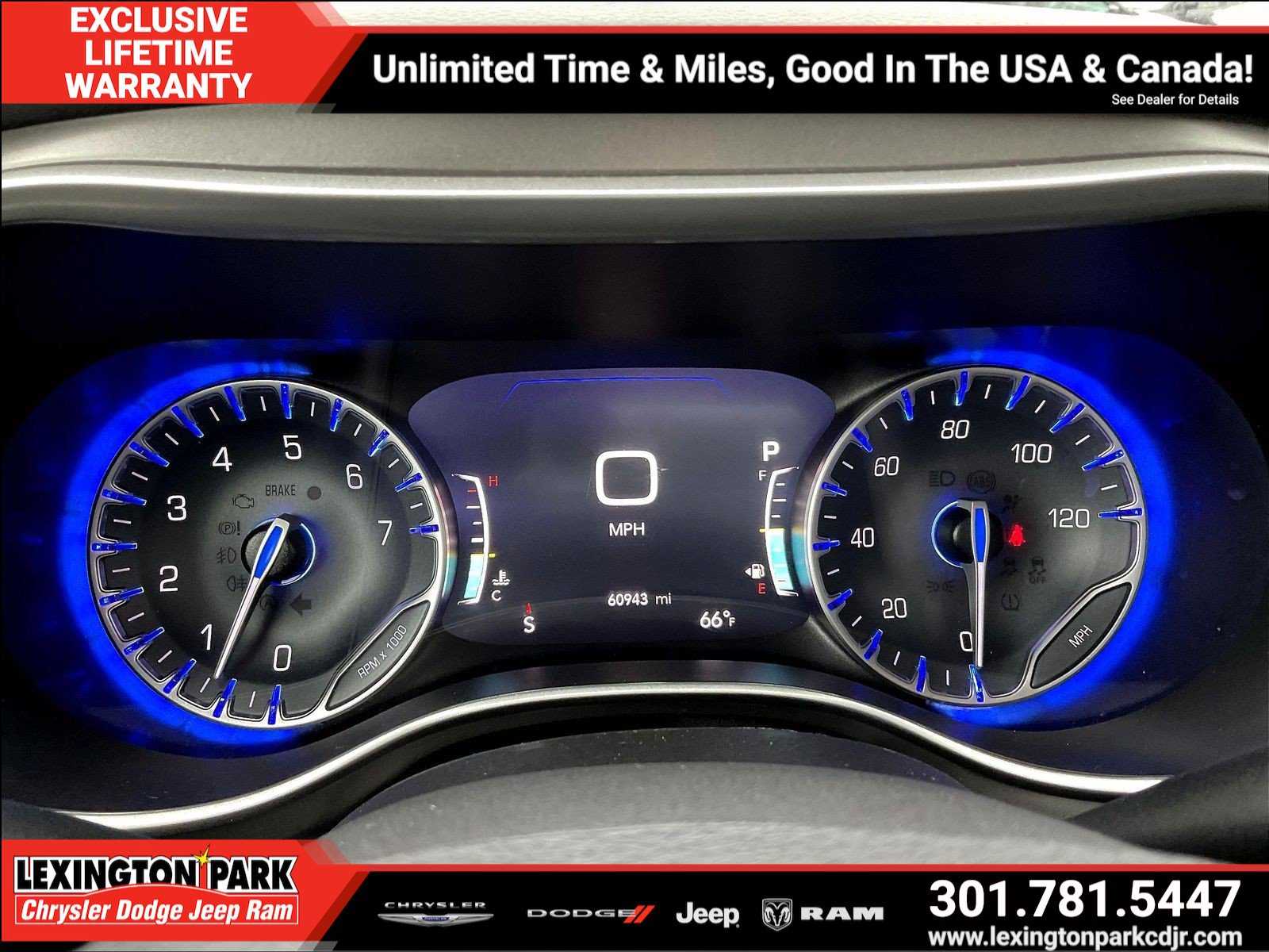 Used 2023 Chrysler Pacifica Touring-L FWD image 13