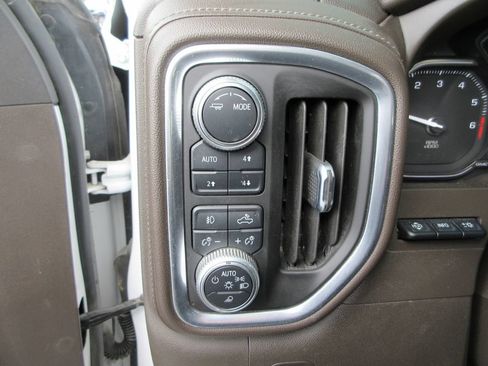 Used 2020 GMC Sierra 1500 Denali w/ Denali Ultimate Package AWD/4WD image 27