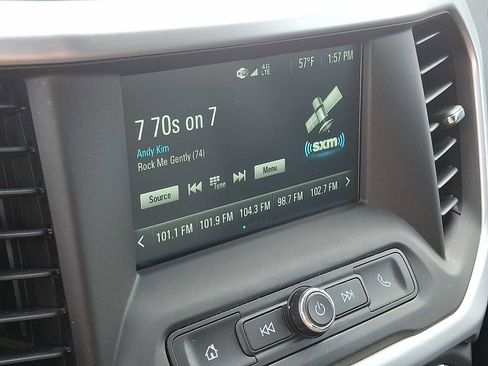 Certified 2018 GMC Acadia SLE image 17