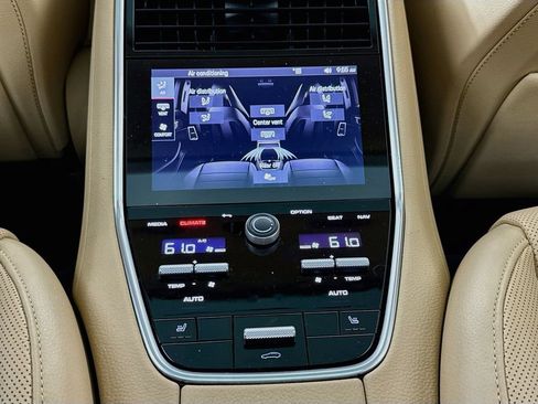 Used 2023 Porsche Panamera image 27