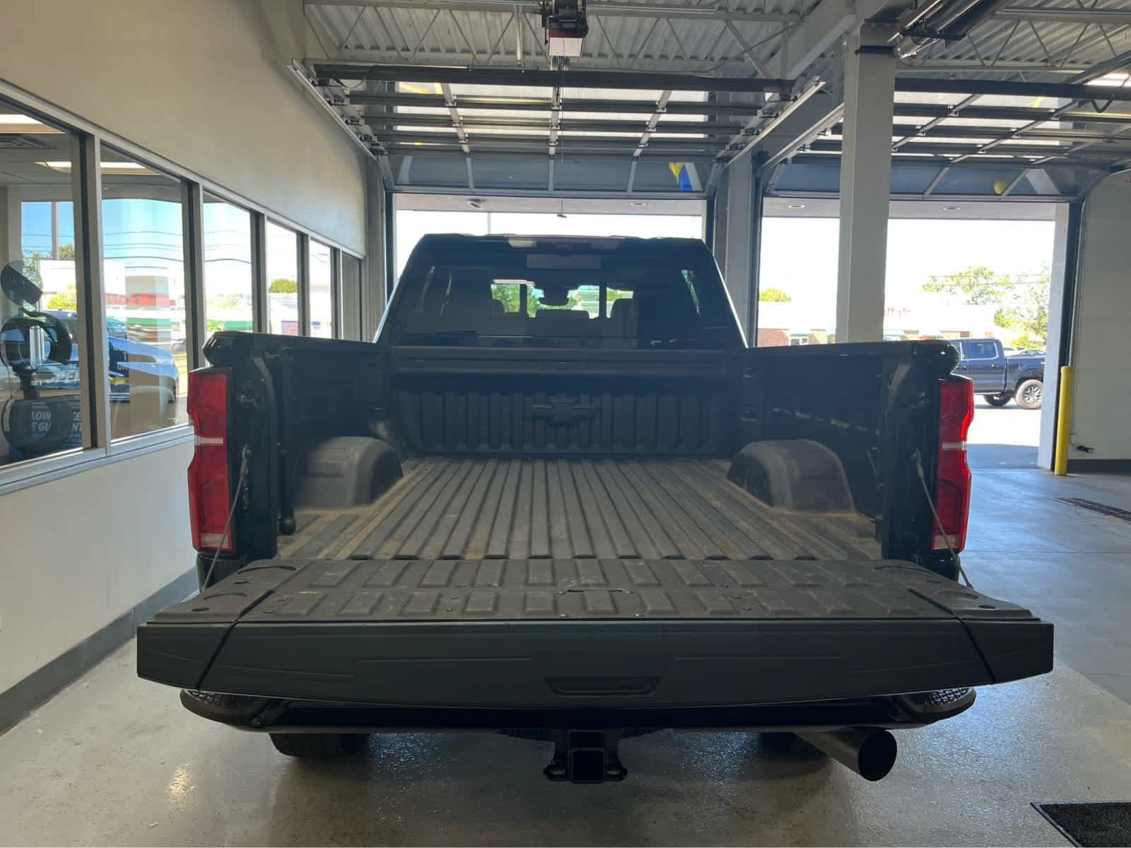 Used 2024 Chevrolet Silverado 2500 LTZ w/ LTZ Plus Package AWD/4WD image 8