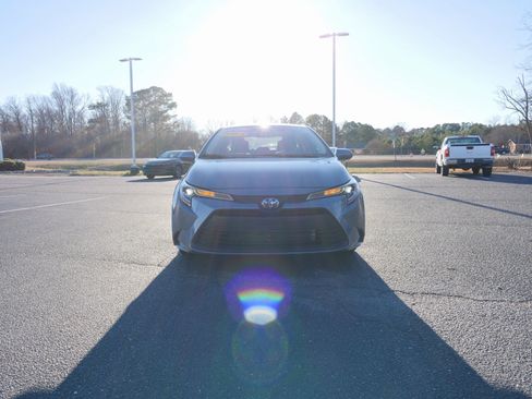 Used 2024 Toyota Corolla LE image 9