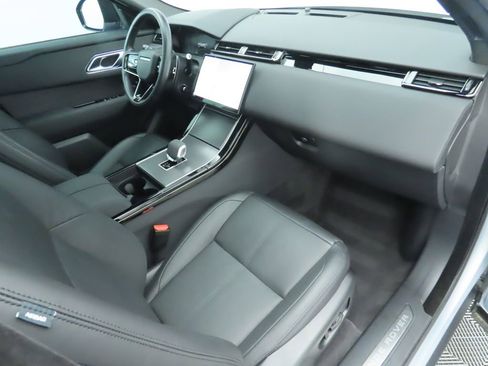 Used 2024 Land Rover Range Rover Velar Dynamic SE image 18