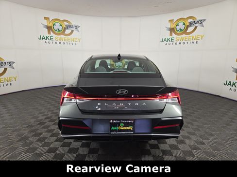 Used 2024 Hyundai Elantra SEL w/ Convenience Package FWD image 7