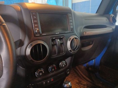 Used 2016 Jeep Wrangler Sport image 23