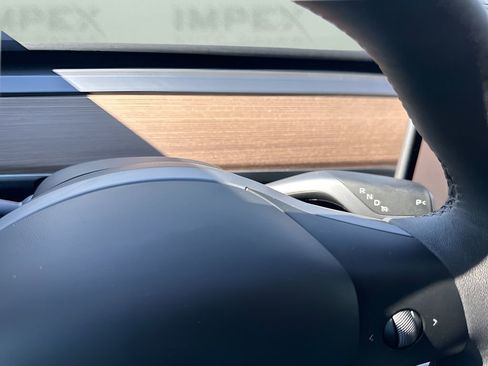 Used 2023 Tesla Model 3 Standard Range image 18