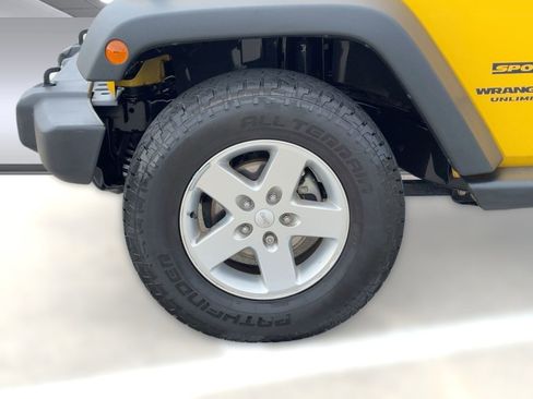 Used 2015 Jeep Wrangler Unlimited Sport w/ Quick Order Package 24S image 11