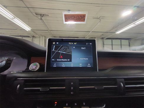 Used 2022 Lincoln Corsair Reserve w/ Equipment Group 201A image 23