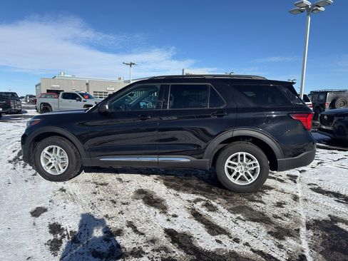 Used 2025 Ford Explorer Active image 8