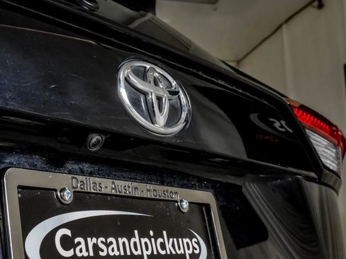 Used 2021 Toyota RAV4 LE FWD image 43