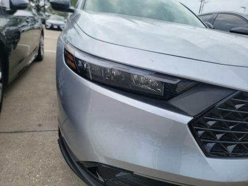 Used 2026 Honda Accord SE image 5