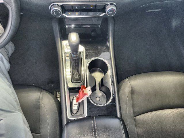 Used 2024 Nissan Altima 2.5 SV FWD image 20