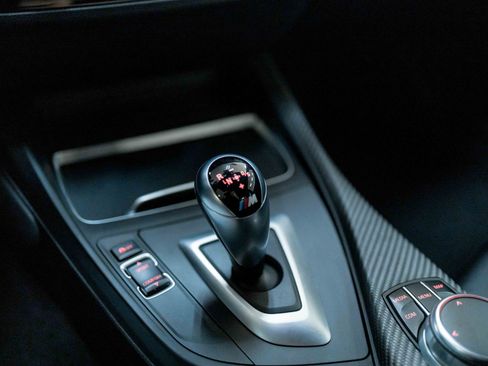 Used 2018 BMW M2 image 54