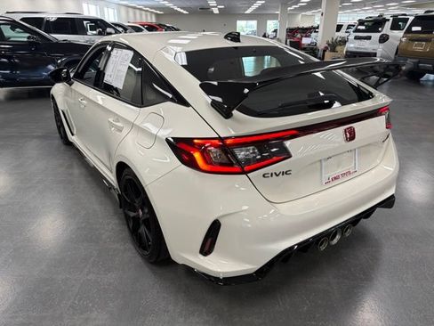 Used 2025 Honda Civic Type R image 5