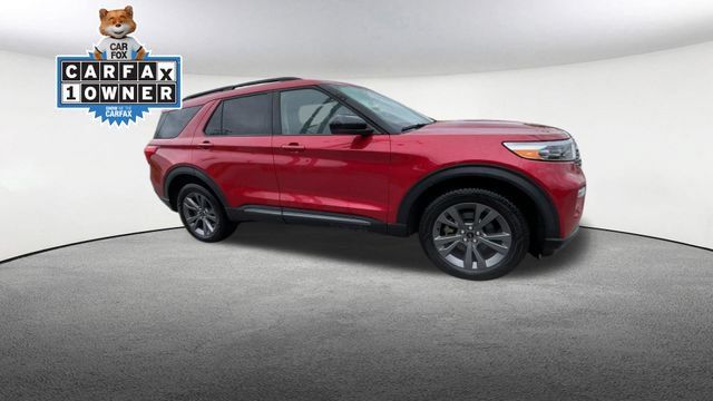 Certified 2023 Ford Explorer XLT w/ Equipment Group 202A AWD/4WD image 2