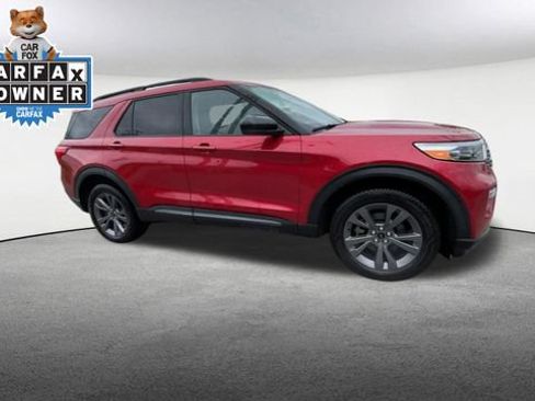 Certified 2023 Ford Explorer XLT w/ Equipment Group 202A AWD/4WD image 2
