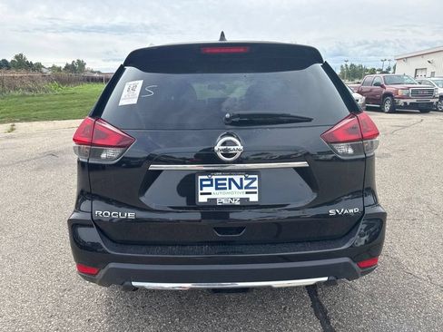 Used 2018 Nissan Rogue SV AWD/4WD image 6