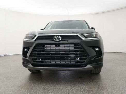 New 2026 Toyota Grand Highlander AWD image 31