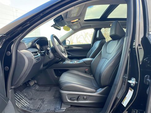 Certified 2026 INFINITI QX60 Luxe w/ Cargo Package image 27