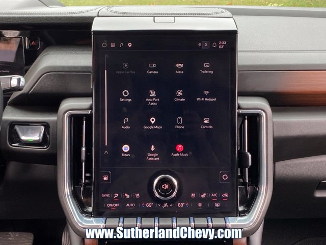 Used 2025 GMC Yukon Denali AWD/4WD image 31