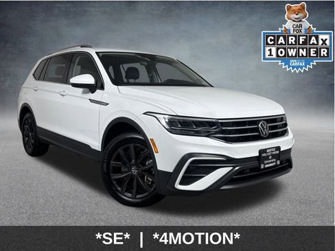 Used 2024 Volkswagen Tiguan SE image 1