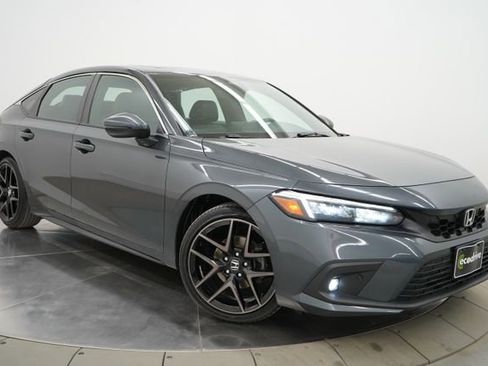 Used 2023 Honda Civic Sport Touring image 3