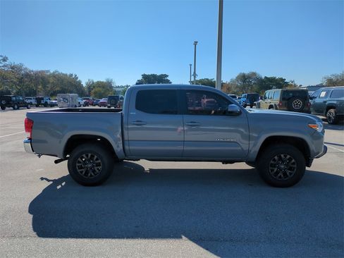 Used 2021 Toyota Tacoma SR image 5