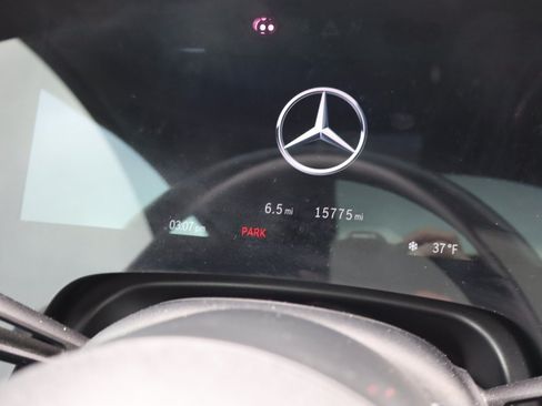 Used 2023 Mercedes-Benz EQS 580 4MATIC SUV w/ Exclusive Trim Package image 11