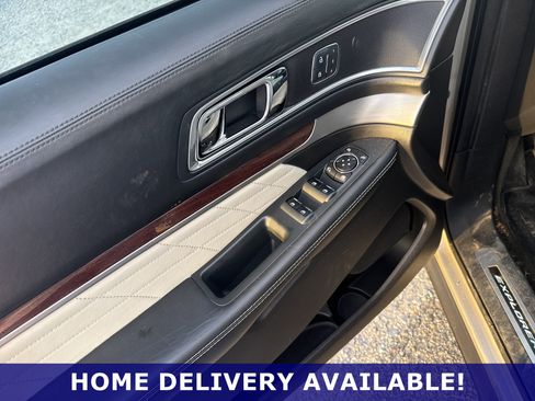 Used 2017 Ford Explorer Platinum AWD/4WD image 24