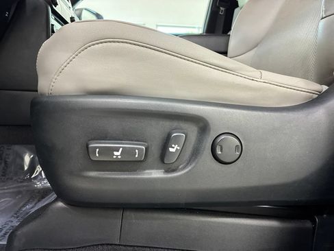 Certified 2023 Lexus GX 460 w/ Black Line Special Edition AWD/4WD image 14