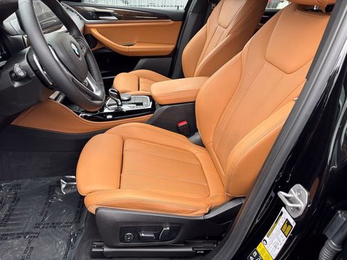 Certified 2024 BMW X4 xDrive30i w/ Convenience Package image 16