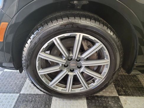 Used 2017 Audi Q7 3.0T Premium Plus w/ Premium Plus Package image 30