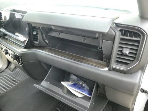 Used 2023 Chevrolet Silverado 1500 LT AWD/4WD image 16