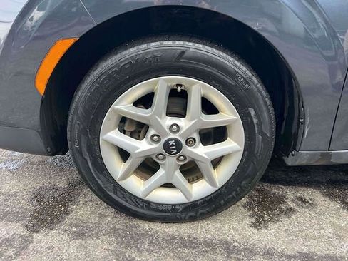 Used 2020 Kia Soul S image 12