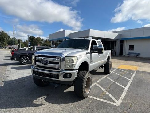 Used 2011 Ford F350 Lariat w/ Chrome Pkg AWD/4WD image 2