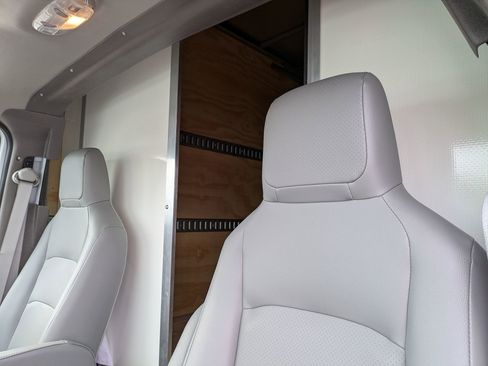 New 2026 Ford E-350 and Econoline 350 Super Duty w/ Power Equipment Group image 24