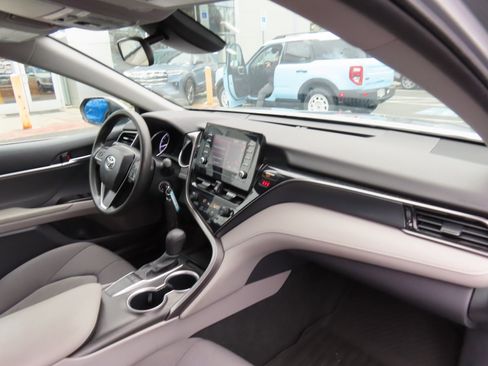 Used 2023 Toyota Camry LE image 14