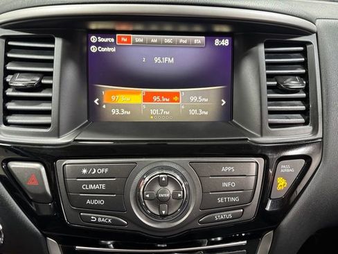 Used 2020 Nissan Pathfinder S AWD/4WD image 26
