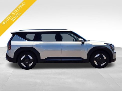 Certified 2024 Kia EV9 Wind AWD/4WD image 4