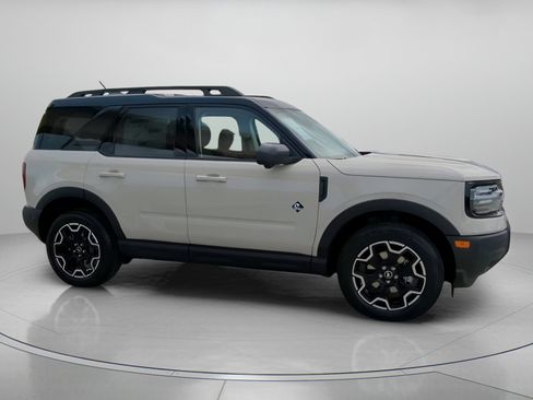 New 2025 Ford Bronco Sport Outer Banks w/ Outer Banks Tech Package+ AWD/4WD image 38