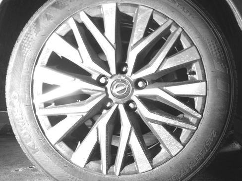 Used 2025 Nissan Altima 2.5 SV FWD image 18