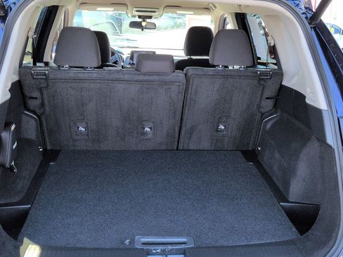 Used 2025 Nissan Rogue SV image 18